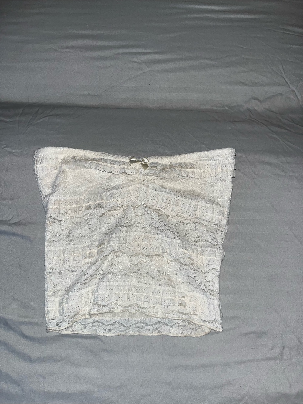 SHEIN Ivory Lace Strapless Bandeau Top